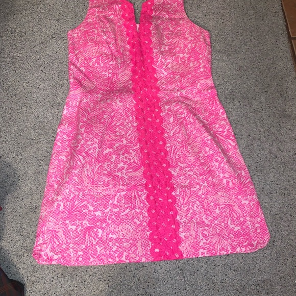Lilly Pulitzer - Picture 2 of 4